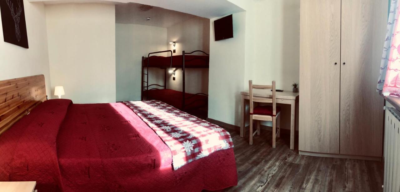 Hotel Piccolo Chalet Claviere Εξωτερικό φωτογραφία