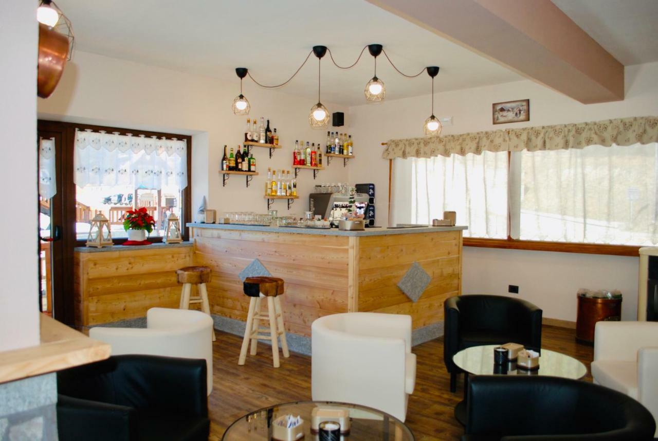 Hotel Piccolo Chalet Claviere Εξωτερικό φωτογραφία